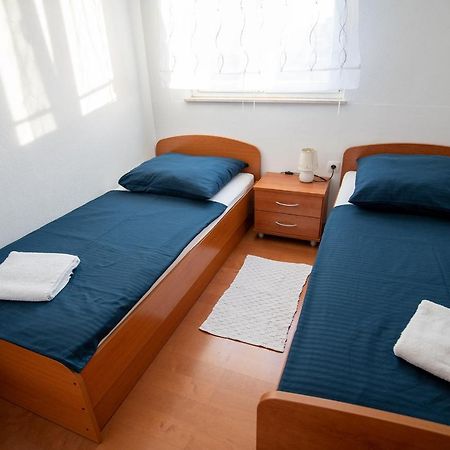 Apartments Mamut Trogir Exterior foto
