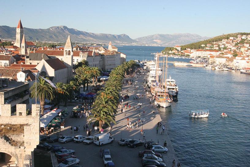 Apartments Mamut Trogir Exterior foto